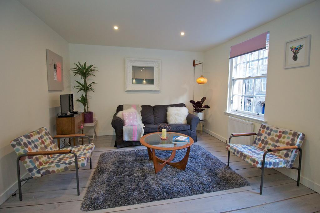Old Town Castle View Apartment Edimburgo Exterior foto